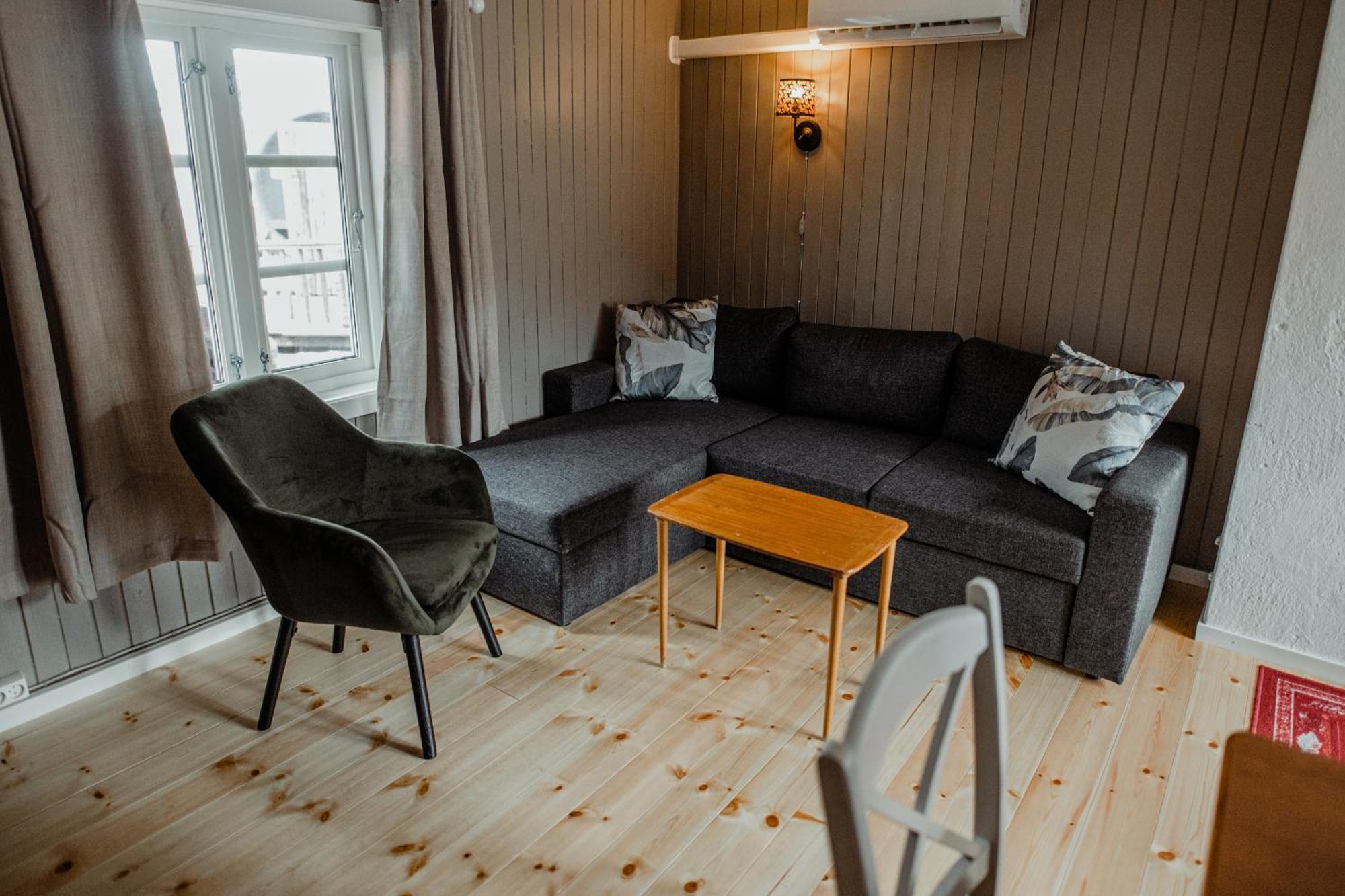 Kraemmervika Havn Hotel Ballstad Quarto foto